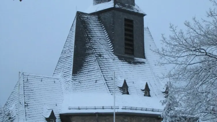 Kirche im Winter