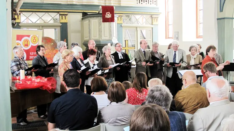 Ökumenischer Gottesdienst am 13.06.2011 anl. 800 Jahre Büttelborn, Klein-Gerau und Worfelden - Kirchenchor mit Carola Röder
