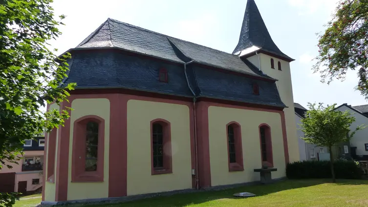 Becheln, Kirche