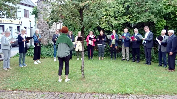 Festlicher Gottesdienst zur Verabschiedung von Pfarrer Andreas Leipold  - Mitglieder des Kirchenchores und des Neuen Ensembles