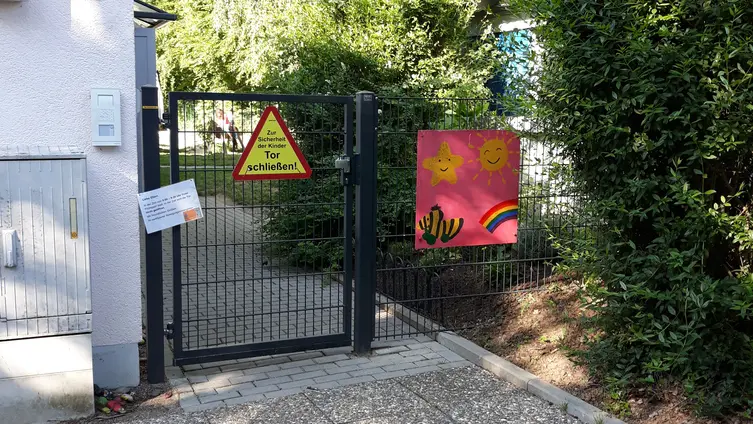 Eingangstor Kita Dauborn