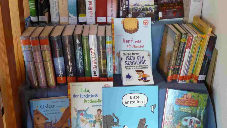 Neue Bücher in der Bücherei der ev. Kirchengemeinde Höchst i. Odw.