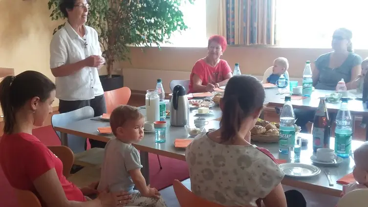Frühstück der Spiel- und Krabbelgruppen