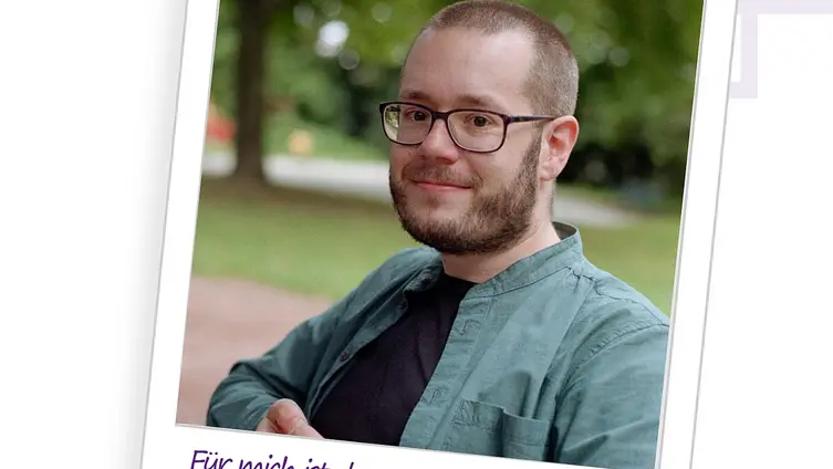 Kampagnenplakat "Mit Segen bewegen" - Segensgeber Pfarrer Simon Ahäuser