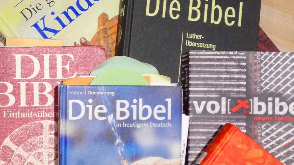Verschiedene Bibelausgaben