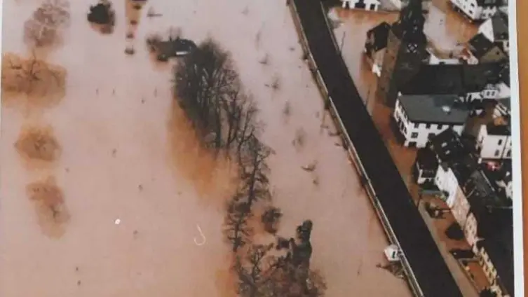 Die Texte und Fotos beruhen auf der "Besonderen Lernleistung - Geschichtsrezeption im digitalen Zeitalter: histocaching" als neue Form der Vergangenheitsbegegnung am Beispiel der Braubacher Barbarakirche." von Tobias Metz.