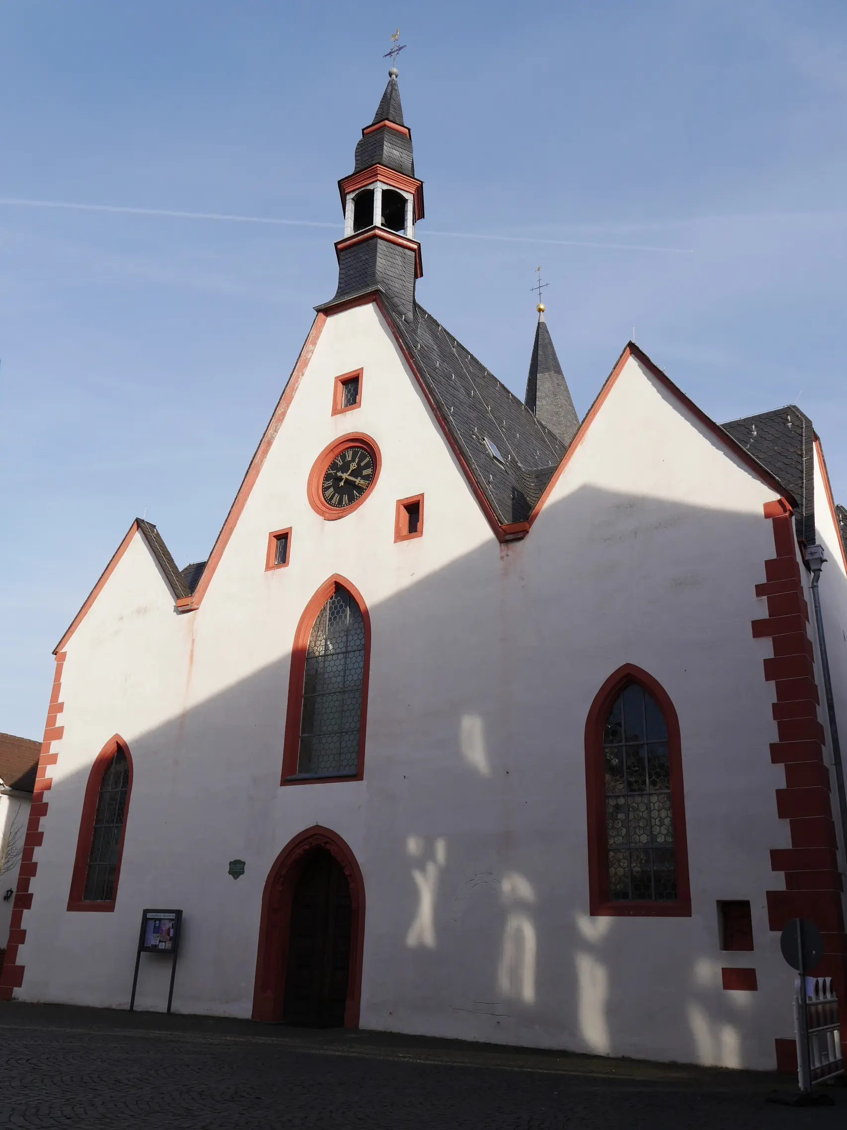 Bild der Kirche in Babenhausen