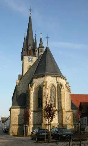 Rückansicht der Kirche