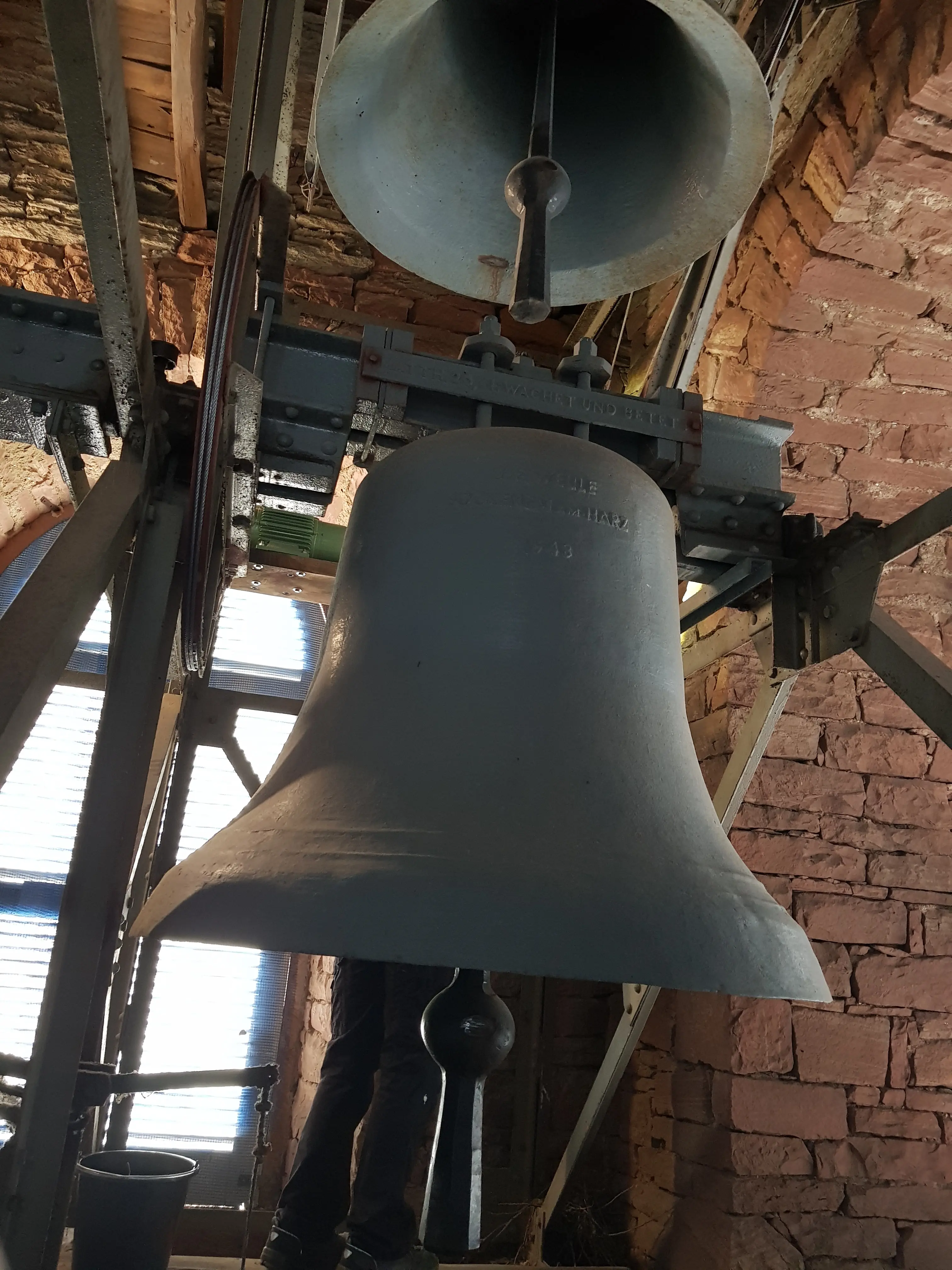 Zwei Glocken im Glockenturm