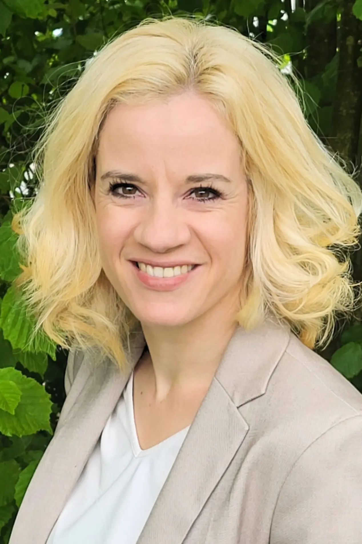 Pfarrerin Jennifer Bücher - Portrait