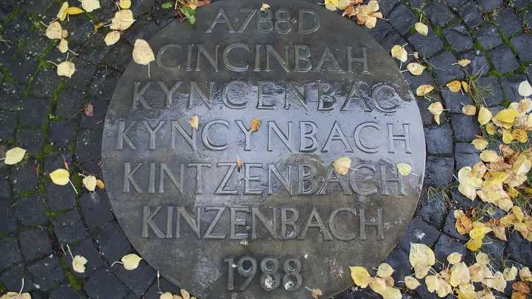 Jubiläumsplatte 1200 Jahre Kinzenbach