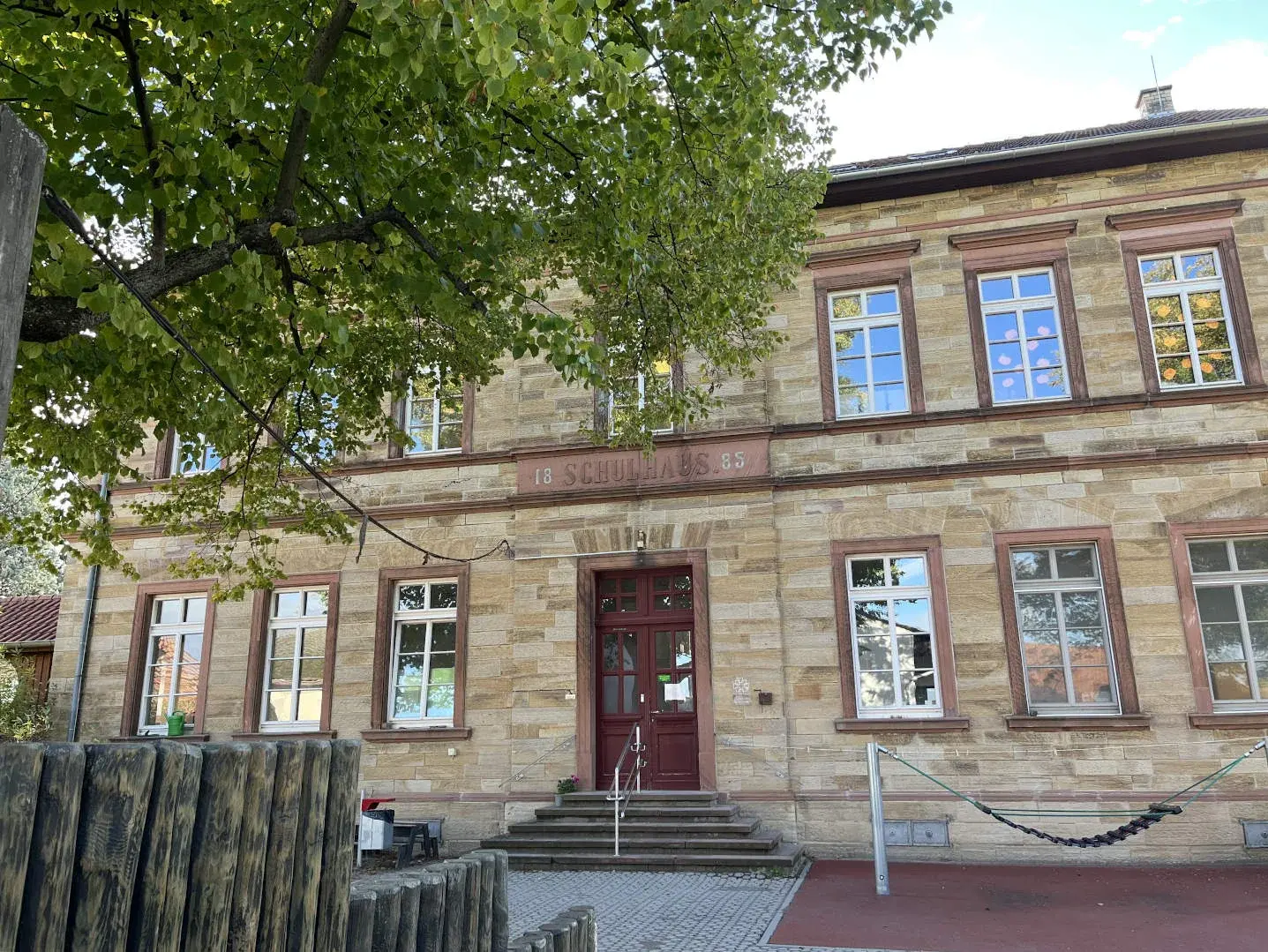 Kita Albig, Großer Hof