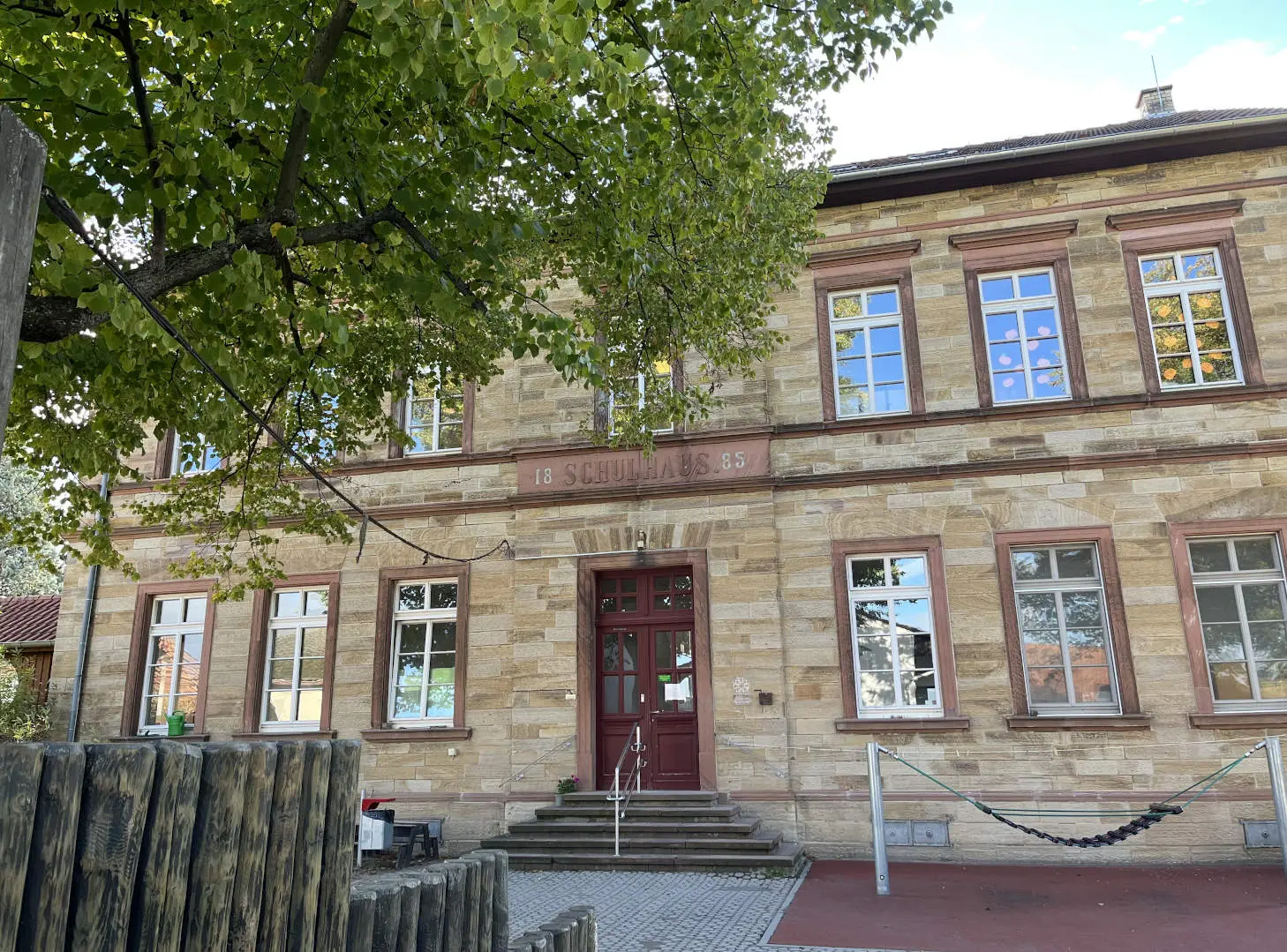 Kita Albig, Großer Hof