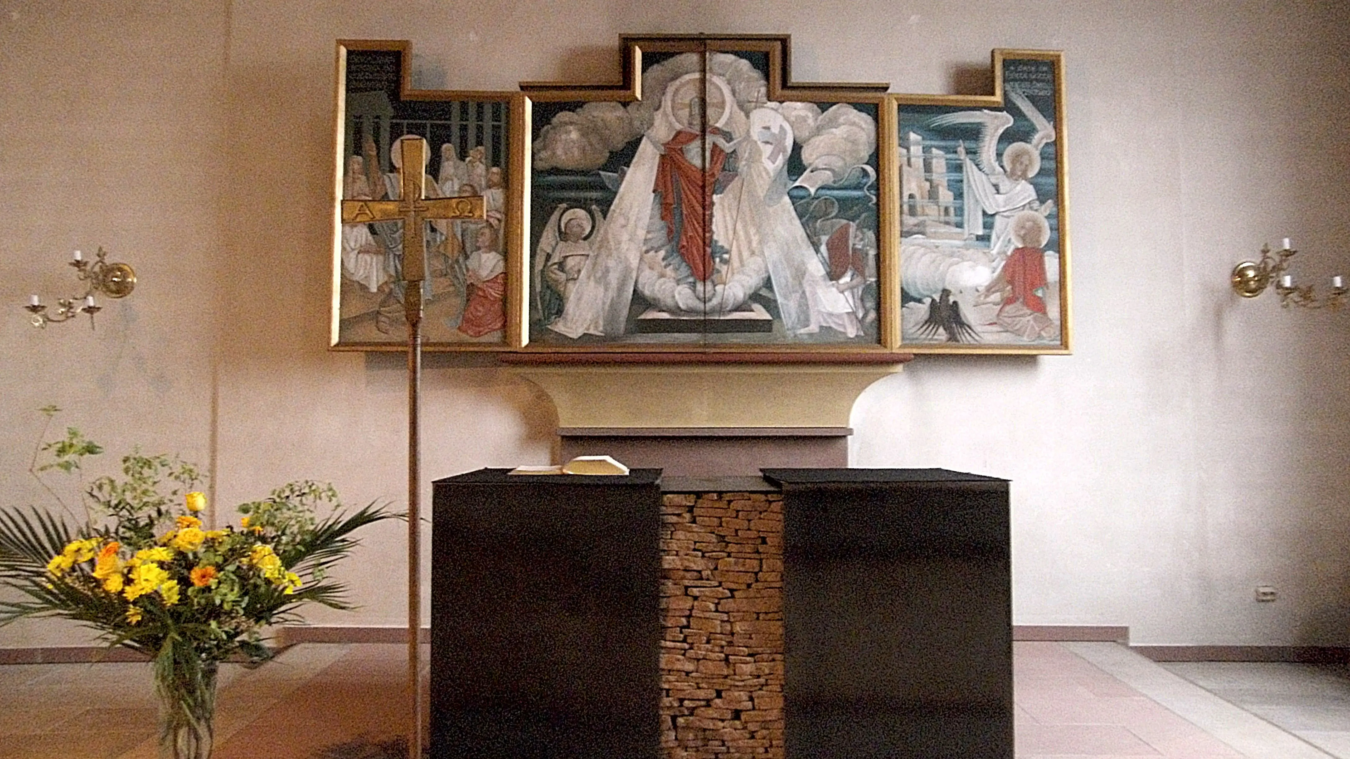 Altar der Bergkirche  mit Triptychon