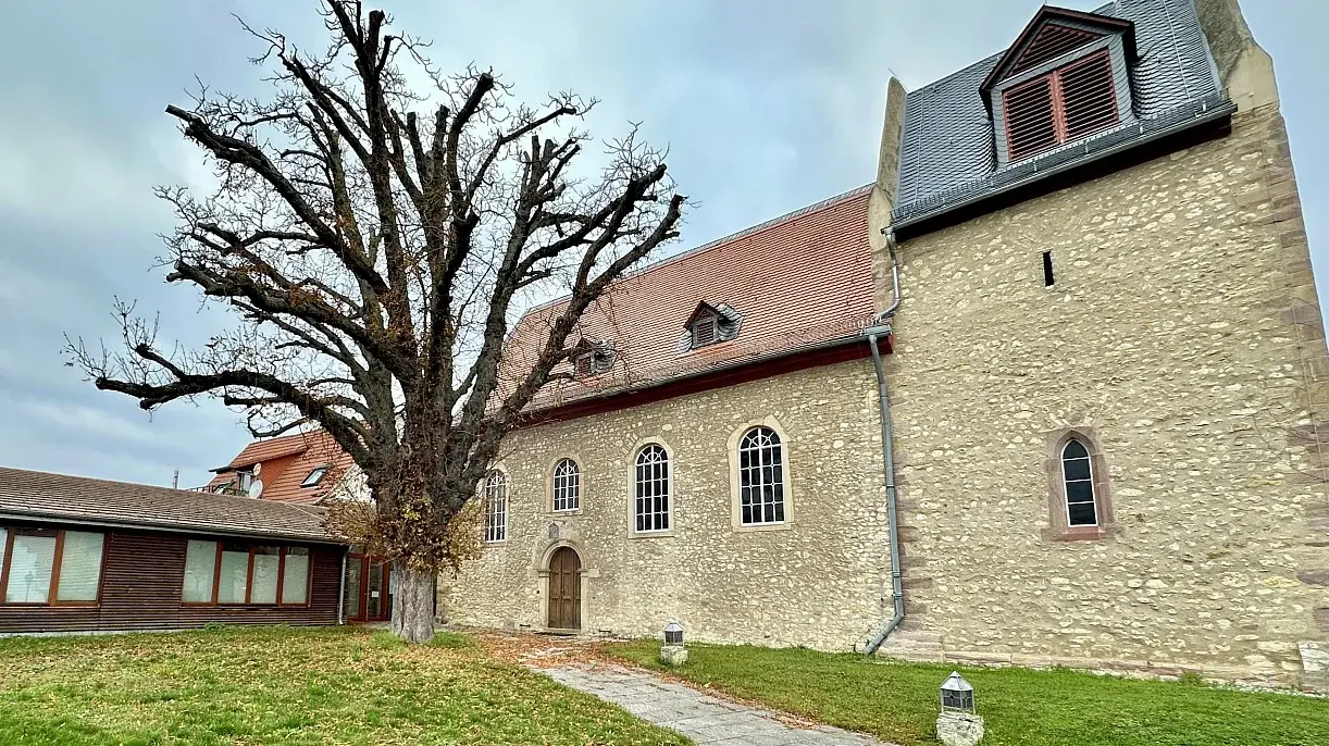 Wolfsheim Gemeindehaus und Kirche