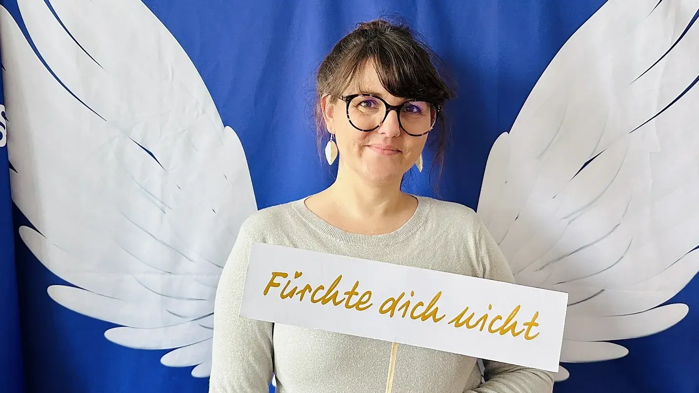 Stellvertretende Dekanin Vanessa Bührmann zur  Weihnachtskampagne