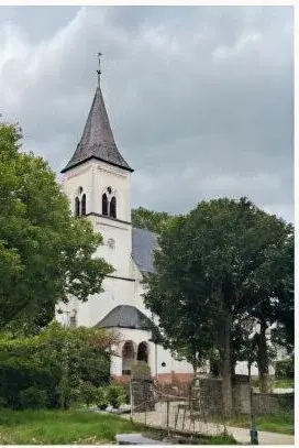 Vier Kirchengebäude aus den Orten Bad Soden, Liederbach, Neuenhain und Sulzbach