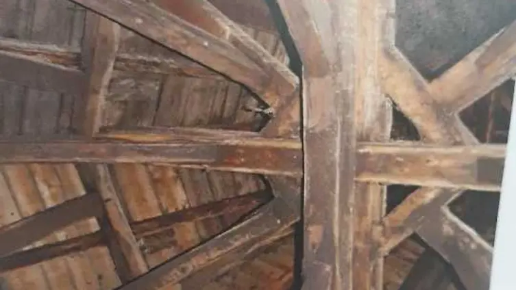 Die Texte und Fotos beruhen auf der "Besonderen Lernleistung - Geschichtsrezeption im digitalen Zeitalter: histocaching" als neue Form der Vergangenheitsbegegnung am Beispiel der Braubacher Barbarakirche." von Tobias Metz.