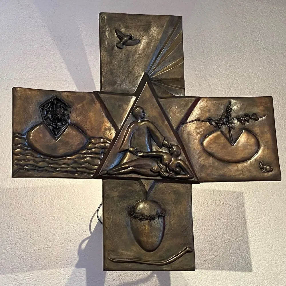 Foto Altarkreuz Petruskirche