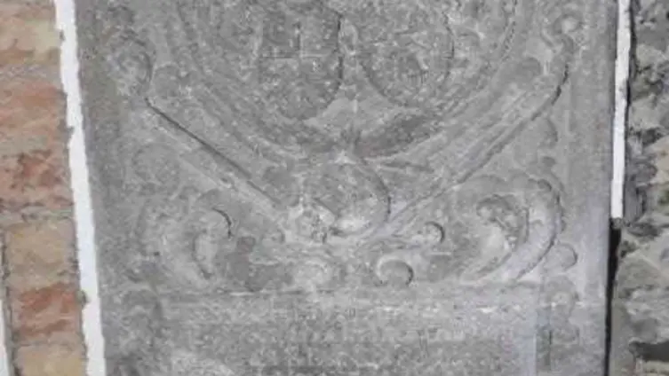 Die Texte und Fotos beruhen auf der "Besonderen Lernleistung - Geschichtsrezeption im digitalen Zeitalter: histocaching" als neue Form der Vergangenheitsbegegnung am Beispiel der Braubacher Barbarakirche." von Tobias Metz.